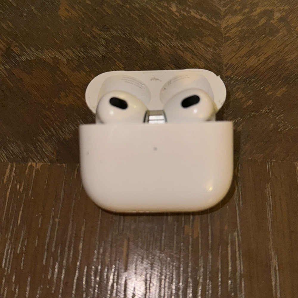 AirPods